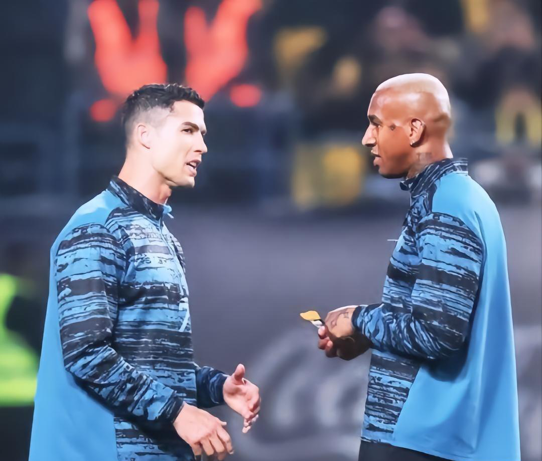 包含南美豪门所向披靡，国际联赛冠军暂定问鼎的词条