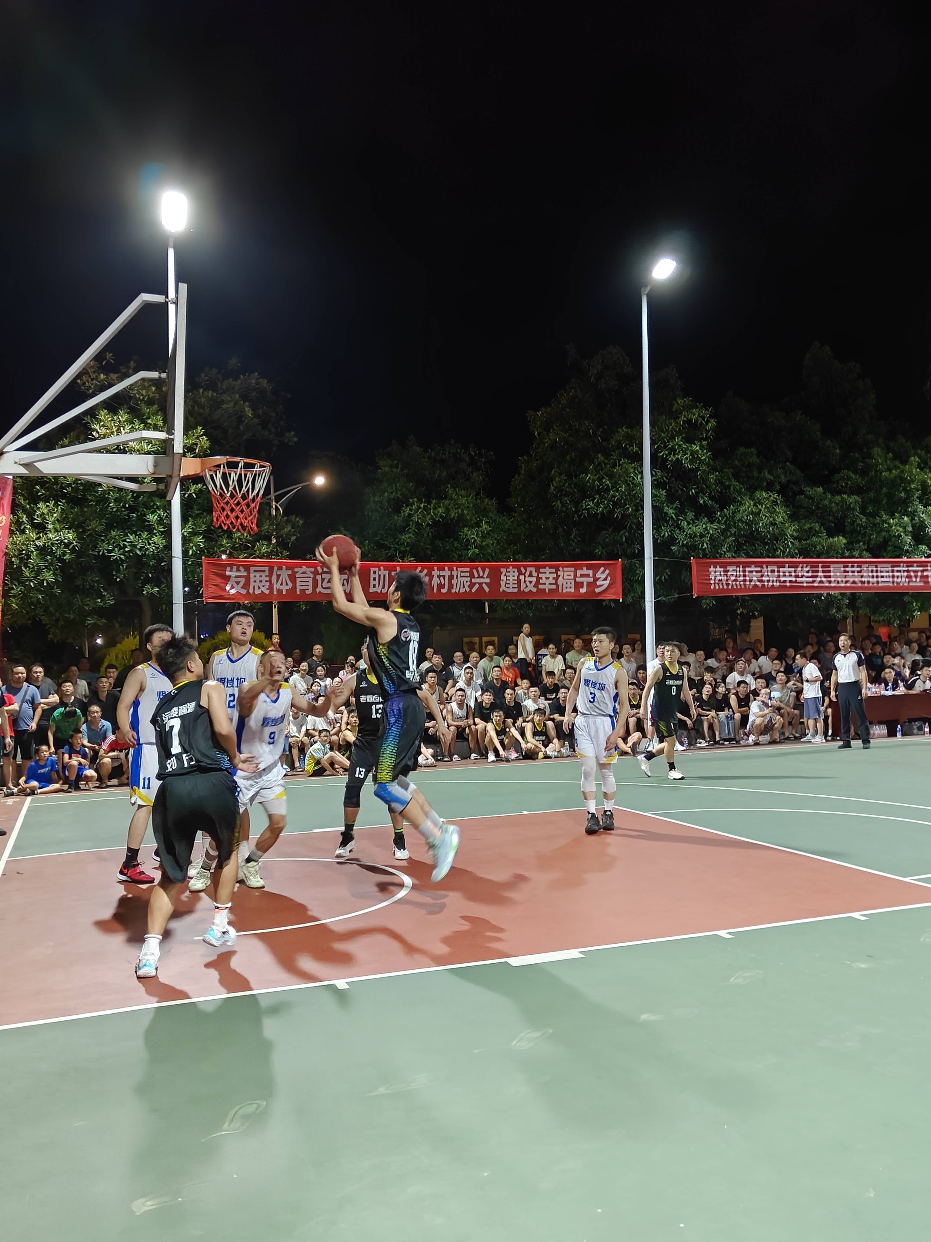 包含奥运会篮球比赛预热进行中，各队积极备战的词条