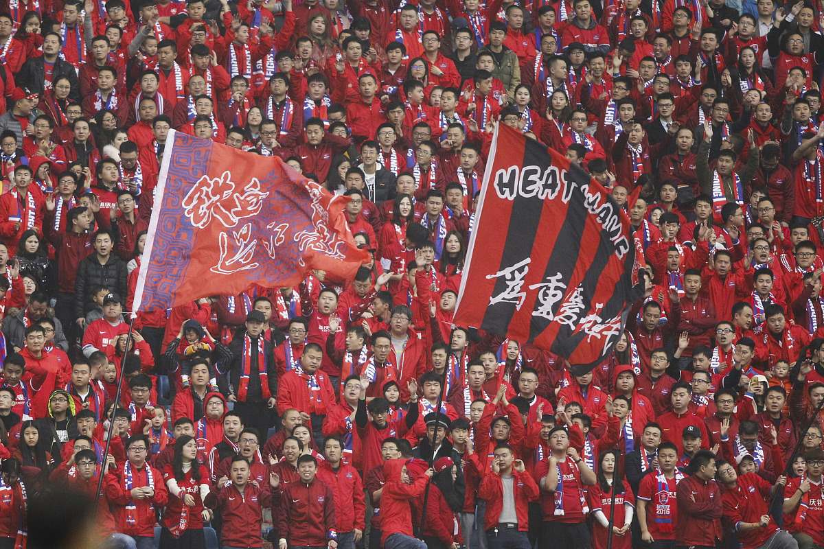 球员瞬间逆袭实现逆转胜利，现场沸腾不已的简单介绍