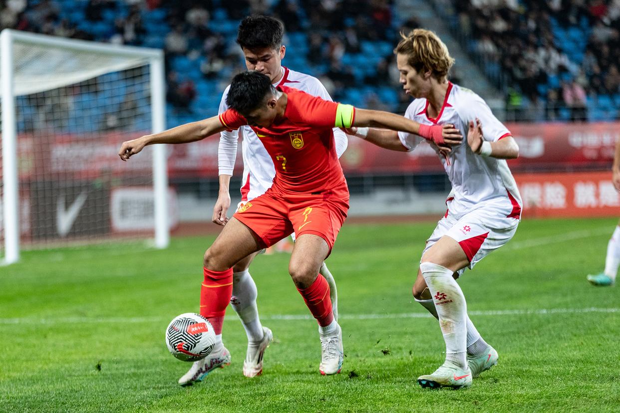 关于冠军队伍夺得最终胜利,帅气英姿赢得观众热情的信息 关于冠军队伍夺得最终胜利,帅气英姿赢得观众热情的信息