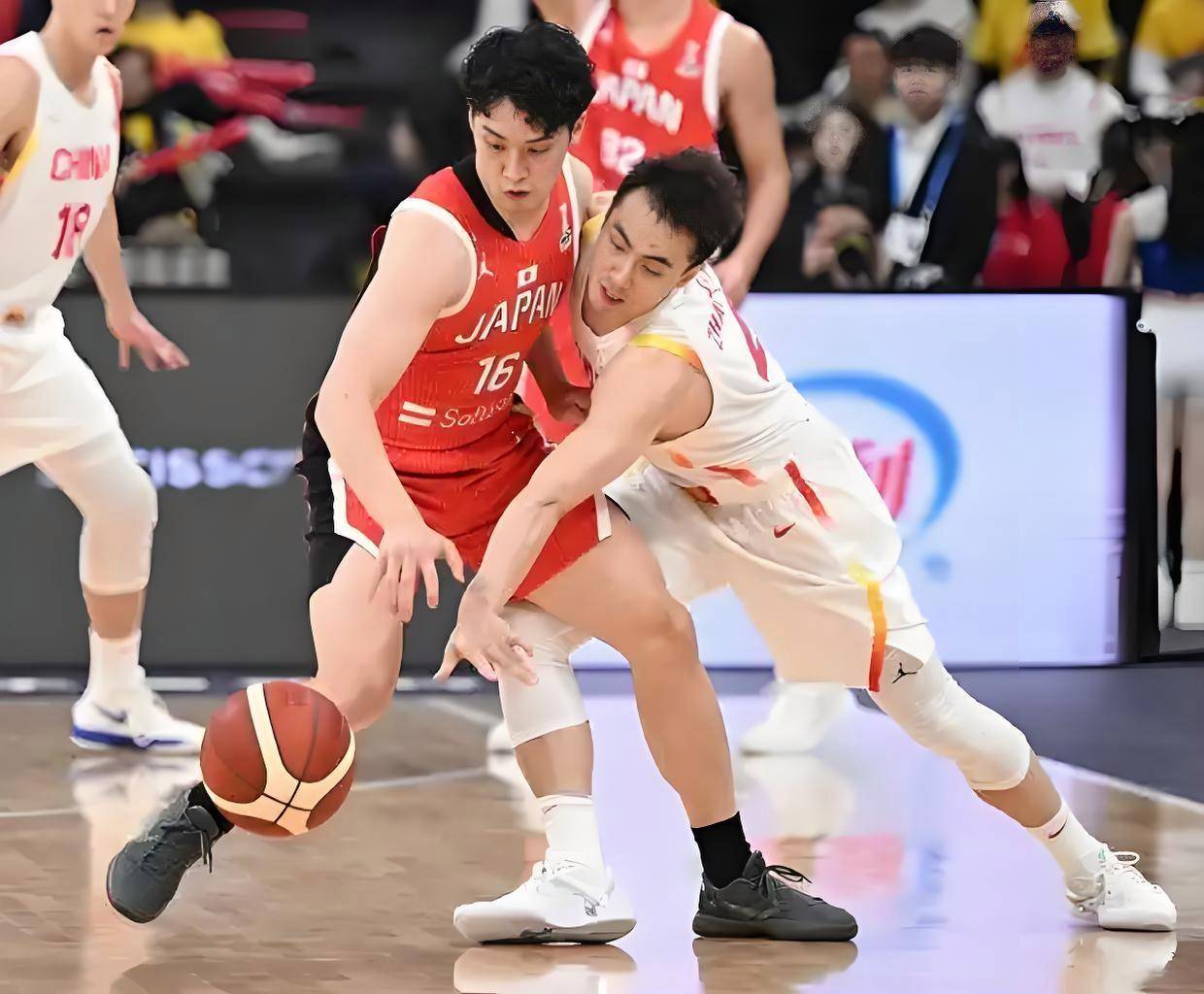 关于亚洲杯男子篮球盛事:韩国男篮客场胜菲律宾队进入八强的信息