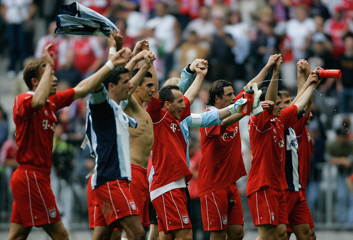 拜仁慕尼黑斩获德甲霸主，球迷欢欣鼓舞的简单介绍