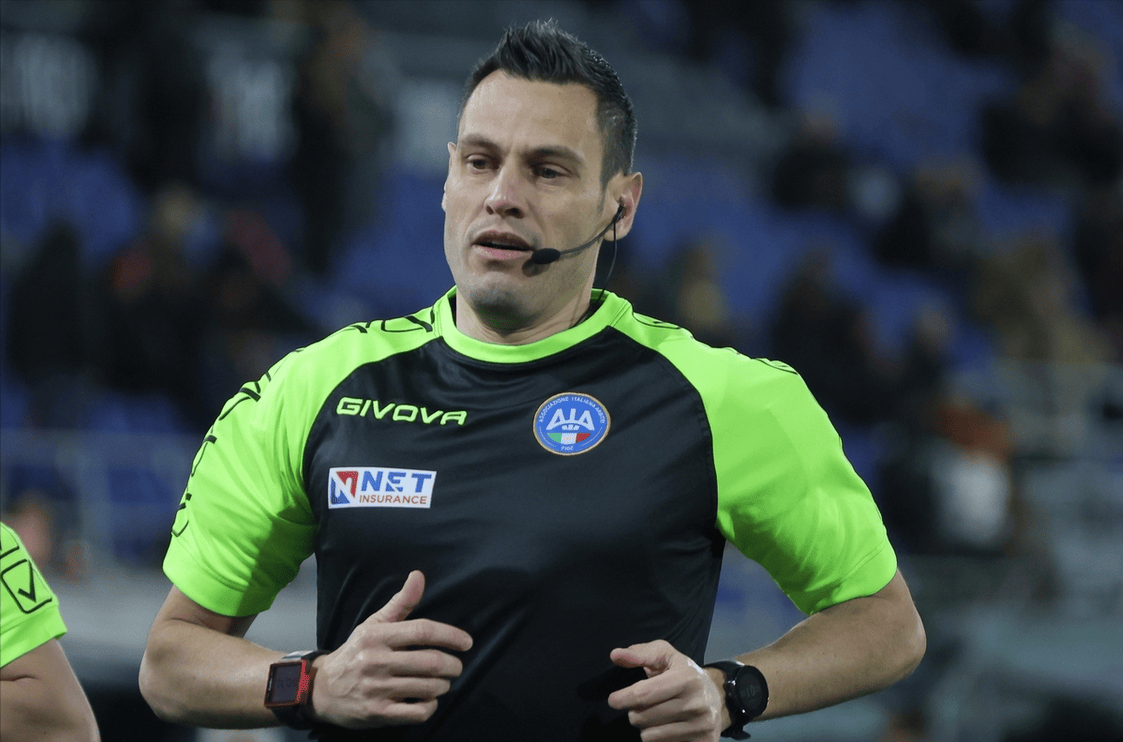 包含世界杯｜AC米兰止步，争议判罚的词条