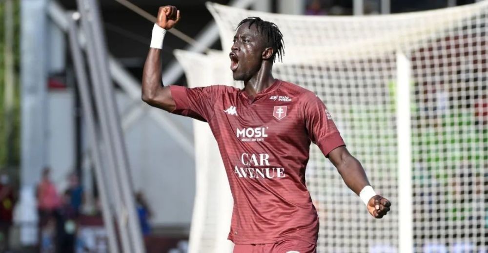 里尔主场击败梅斯，锁定士气的简单介绍