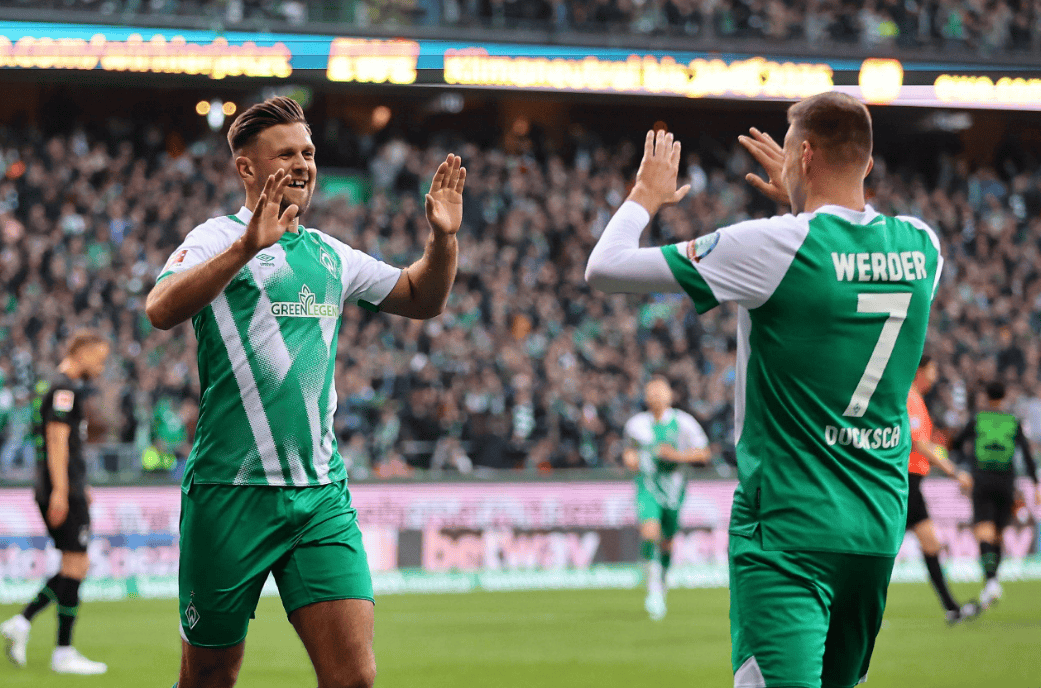 沃尔夫斯堡大胜云达不莱梅，继续领跑积分榜