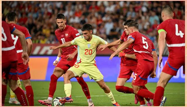 欧国联赛半决赛角逐，丹麦队杀进决赛