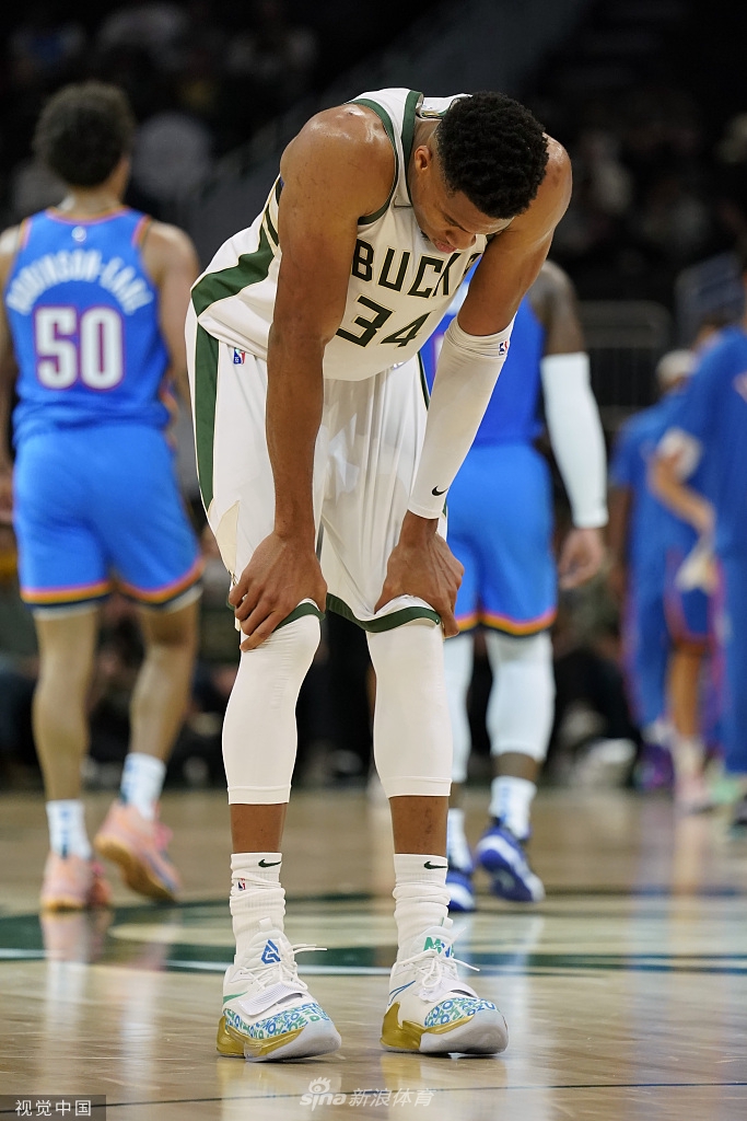 雄鹿横扫雷霆领跑东区