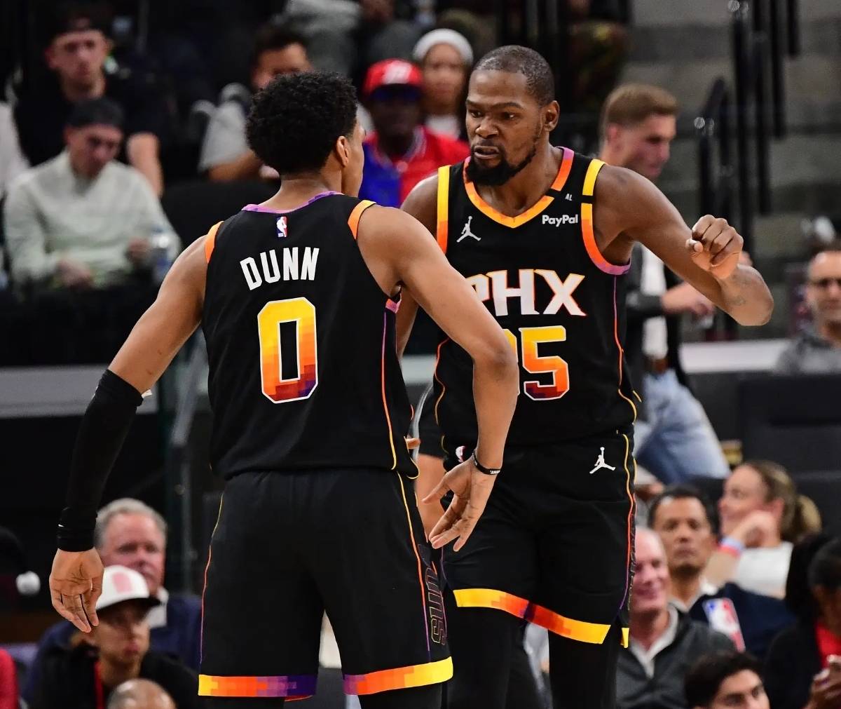 76人力克老鹰,豪取季后赛第二场胜利 76人力克老鹰,豪取季后赛第二场胜利