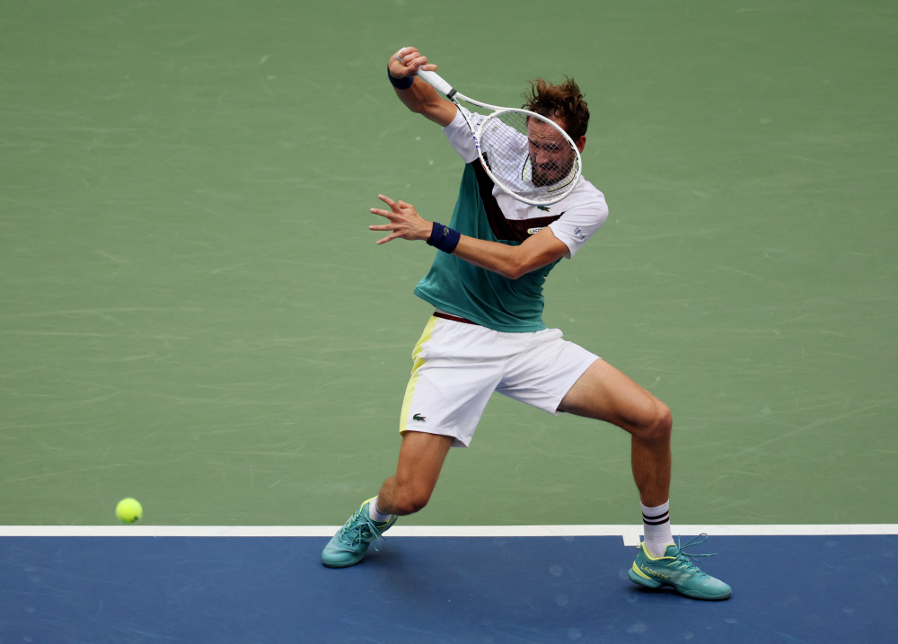 法网力克年终总决赛，梅德韦杰夫统治全场