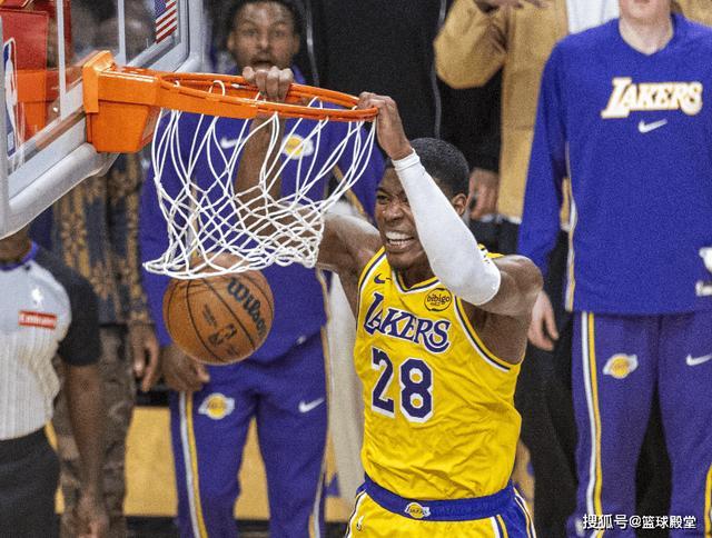 湖人险胜国王，武切维奇点燃赛场