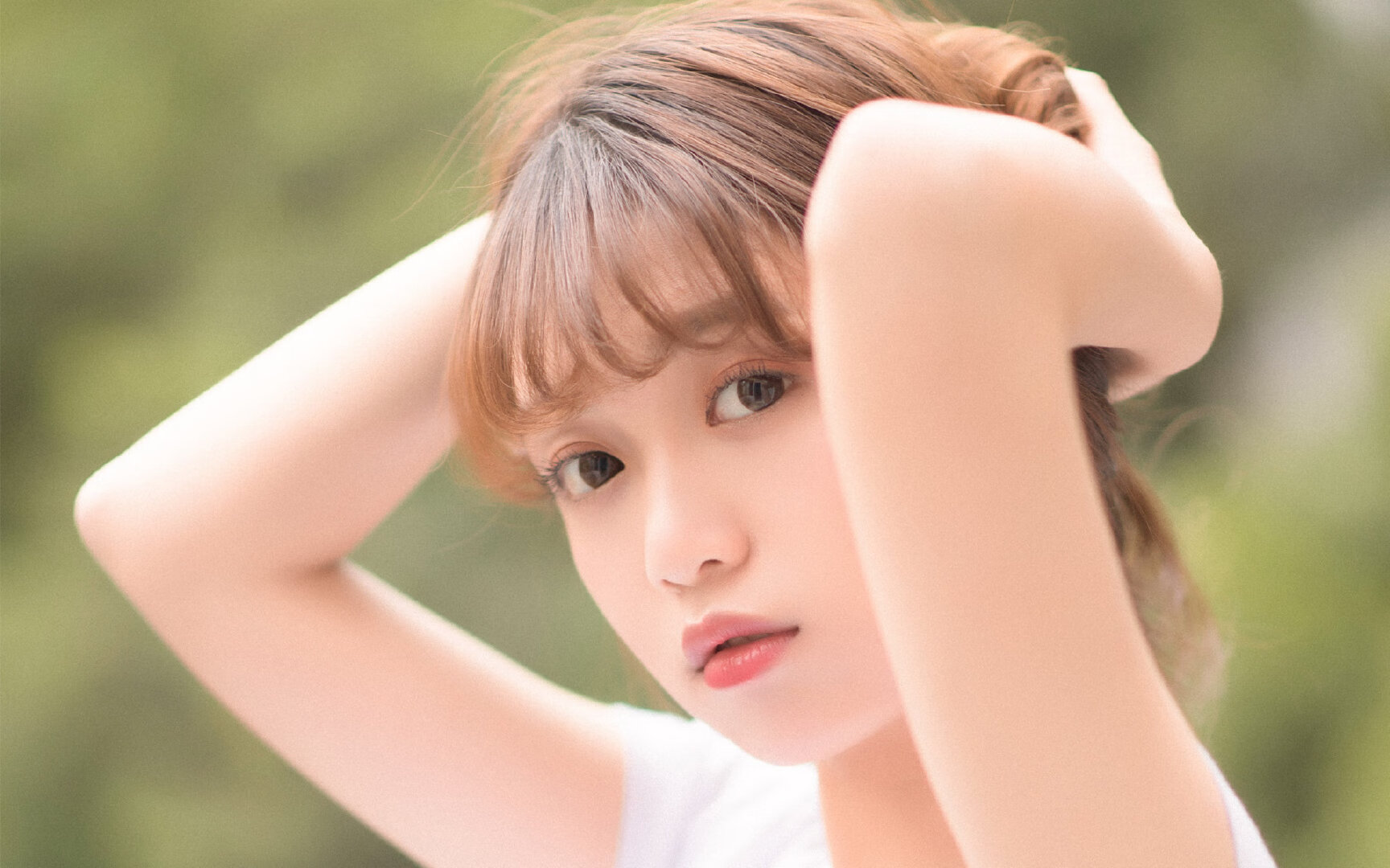 跨越东西的篮球奇迹，新疆队爆冷击败凯尔特人，布克砍下40分主宰关键时刻